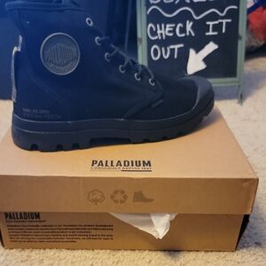Palladium Men High-Top Sneakers 9.5